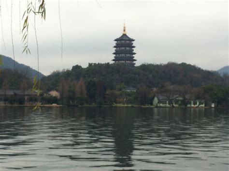 杭州下雨天去哪裏玩——多視角探索雨霧江南的繡麗景色